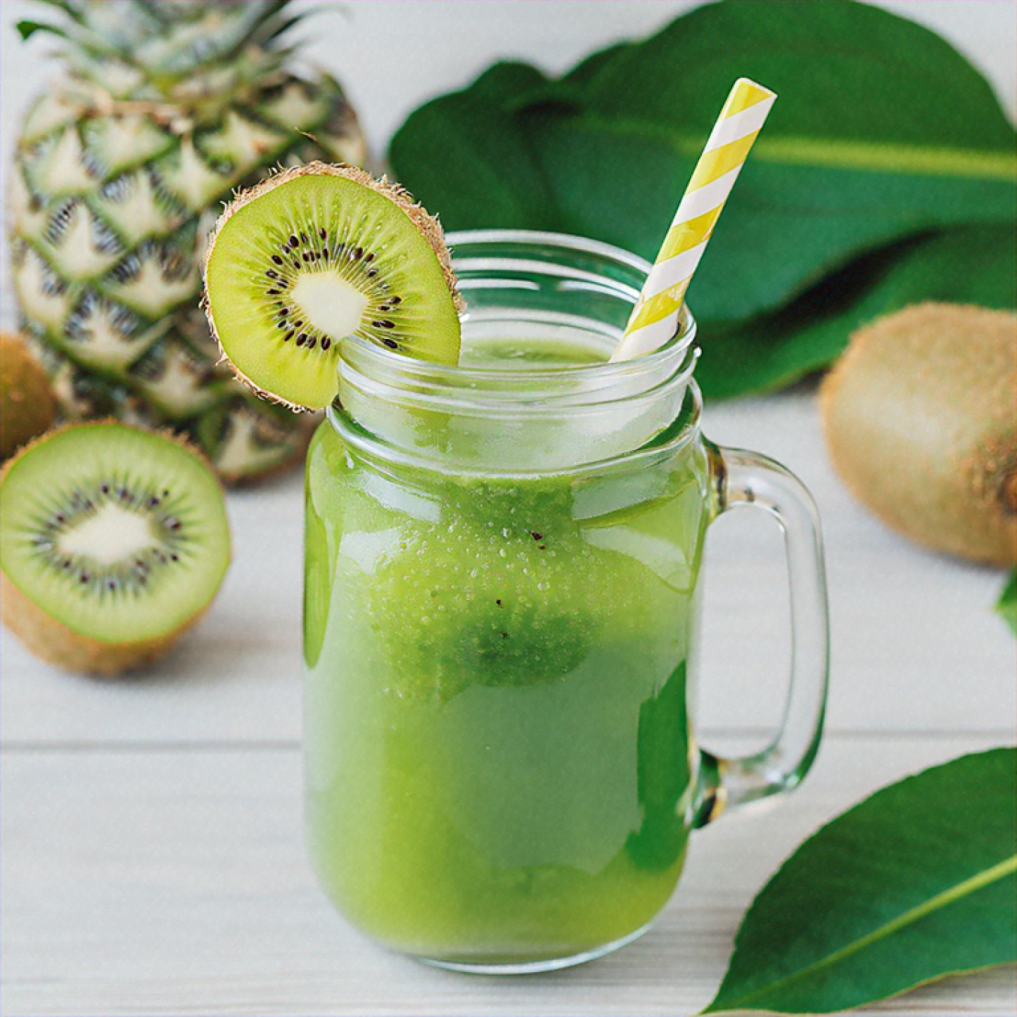 Receta Detox de hojas verdes, kiwi y piña